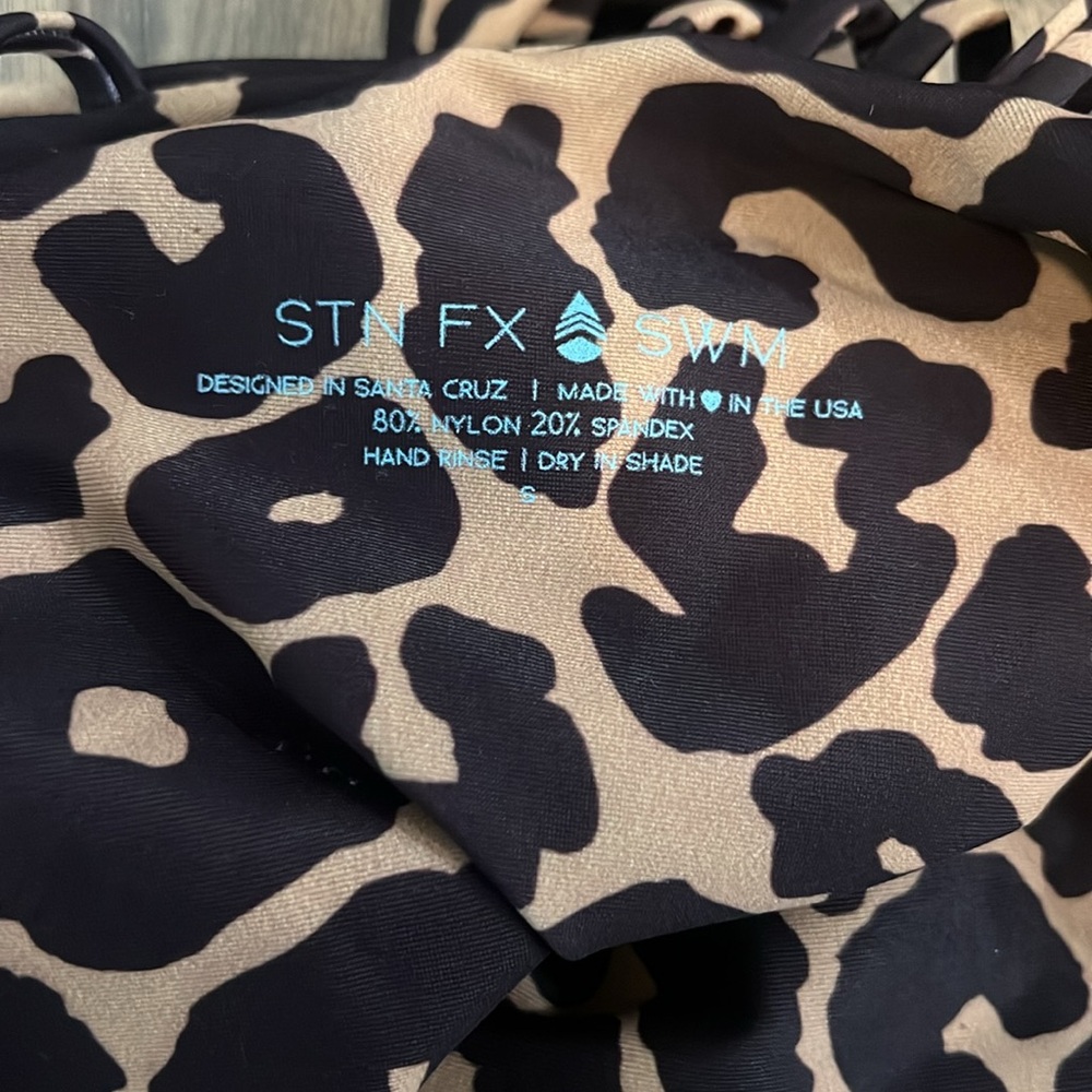 Leopard One Piece - Picture 3 of 3
